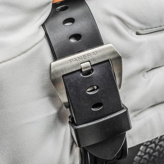 Panerai Luminor Power Reserve PAM00423 Image 3